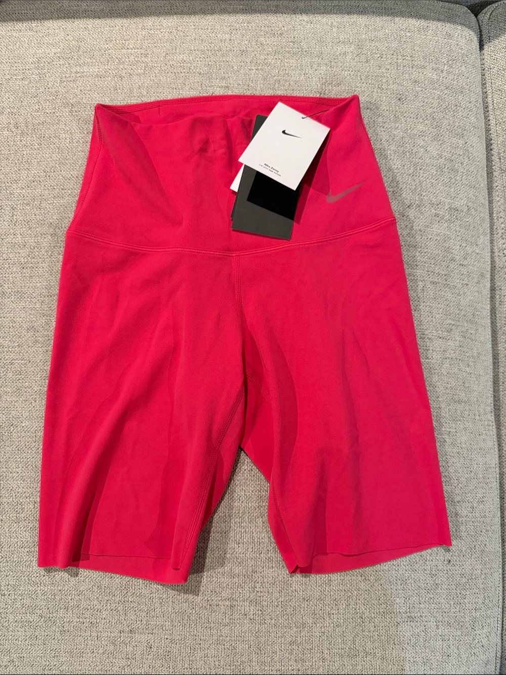 Nike Women's Zenvy Gentle-Support High-Waisted 8" Biker Shorts NWT